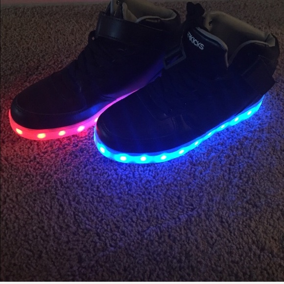 Light Up Hoverkicks - Picture 7 of 8